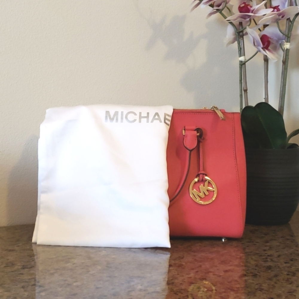 🌸 Michael Kors Handbage 🌸 - Picture 5 of 8